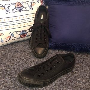 Black Low Converse
